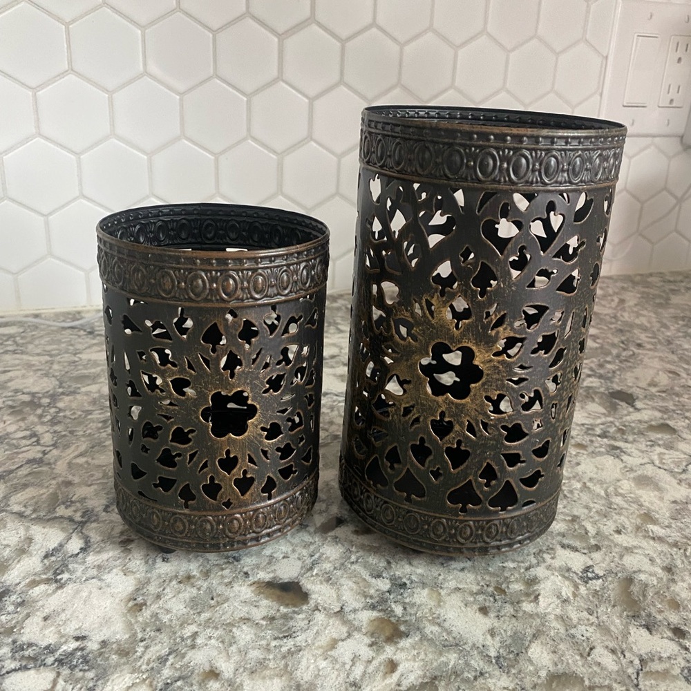 Set of two candle holders